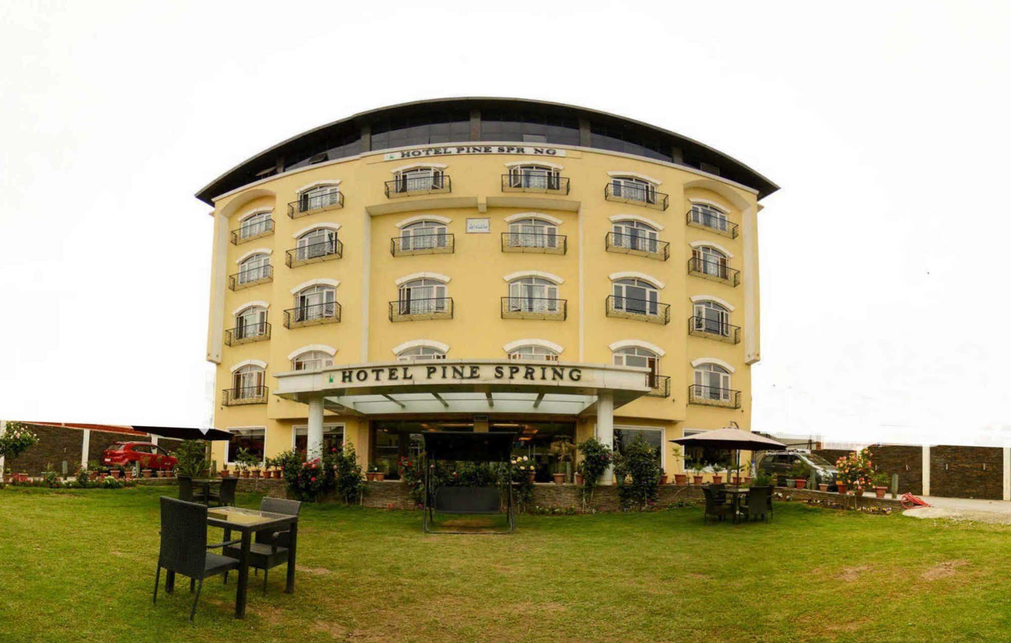 Hotel Pine Spring Wazir Bagh Srīnagar Exterior foto