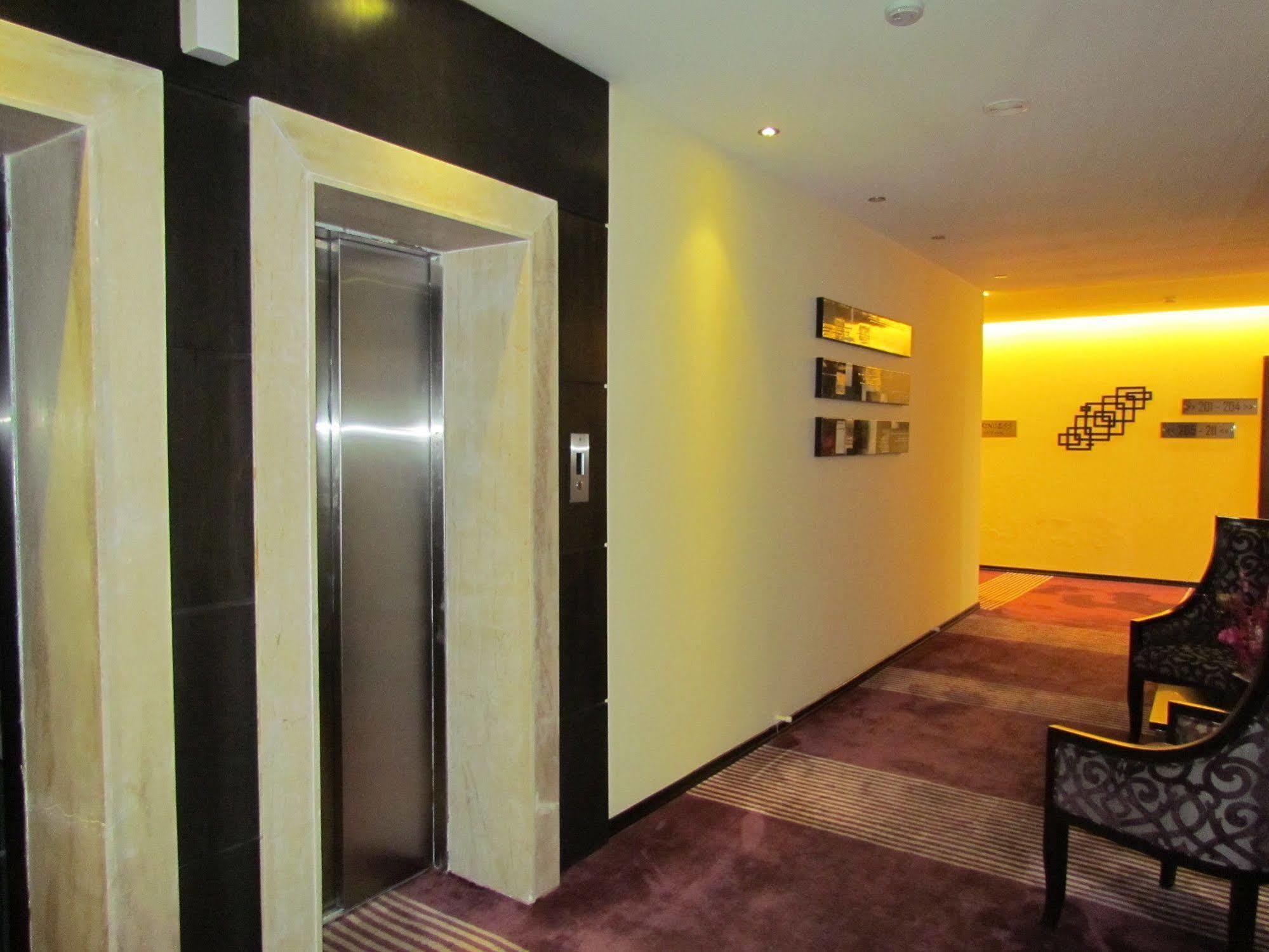 Hotel Pine Spring Wazir Bagh Srīnagar Exterior foto